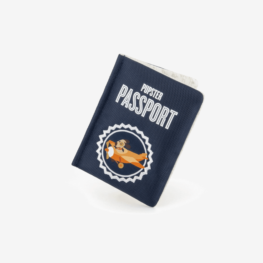 P.L.A.Y. Peluche Pasaporte Globetrotter